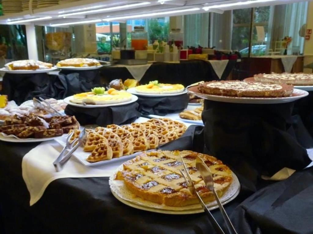 restaurants-restaurant