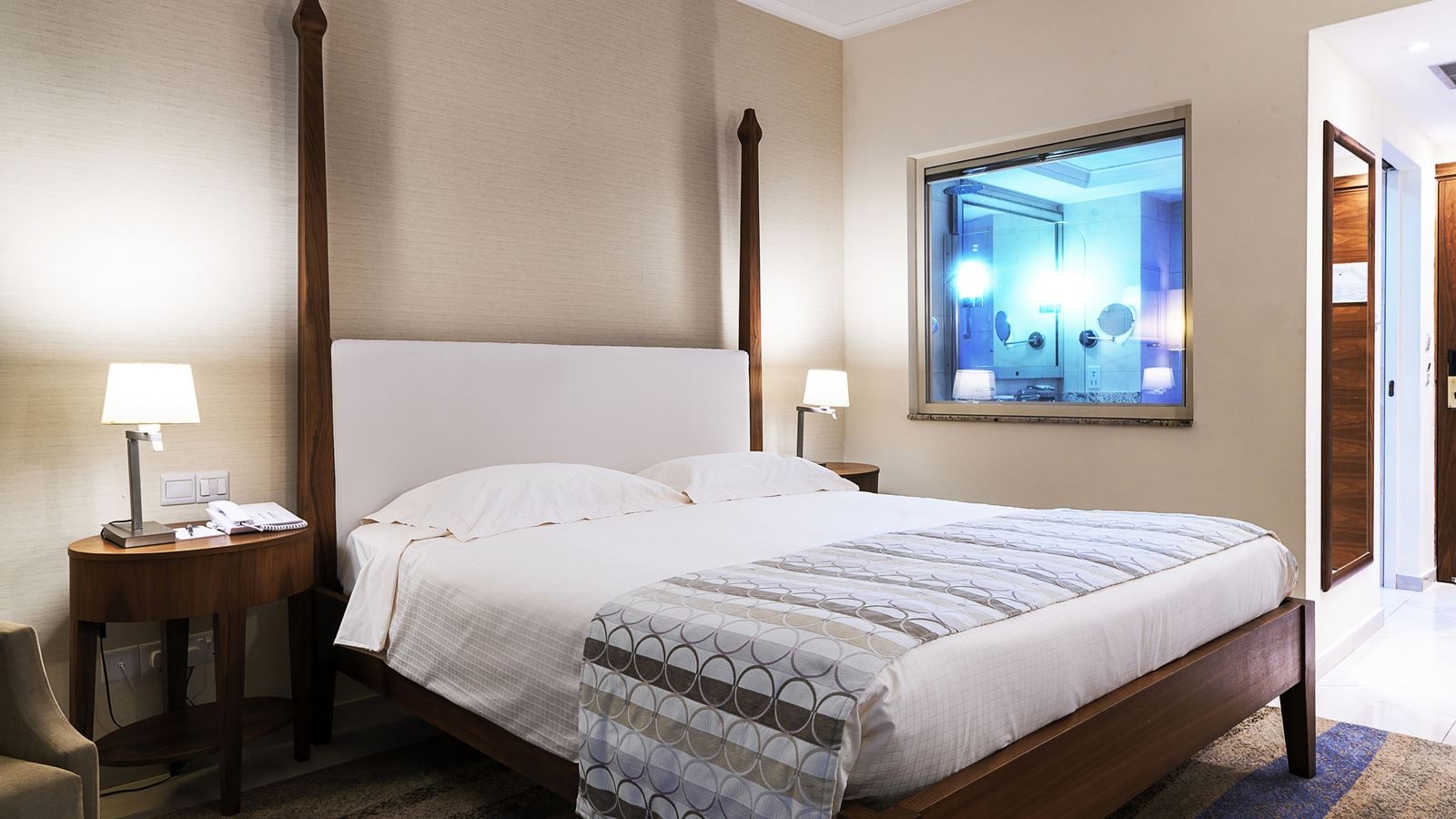 rooms-deluxe-double-seaview