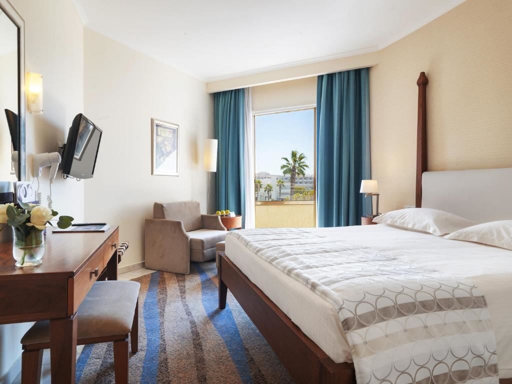 rooms-deluxe-double-side-seaview
