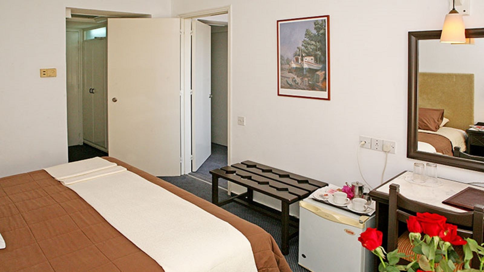 rooms-superior-familyroom-seaview-balcony-or-terrace