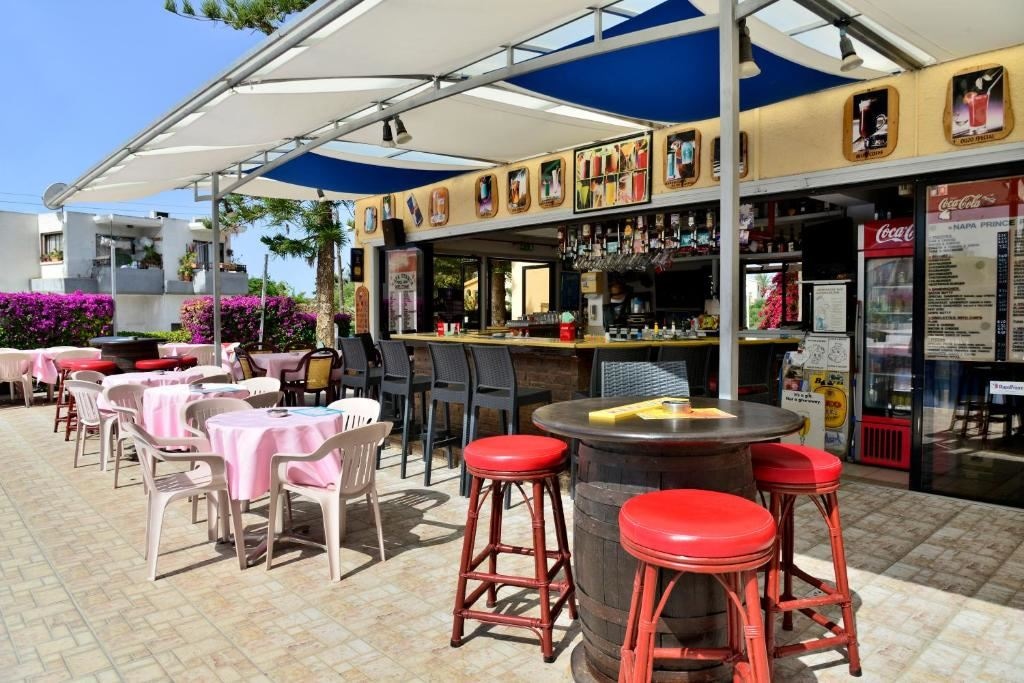 restaurants-restaurant