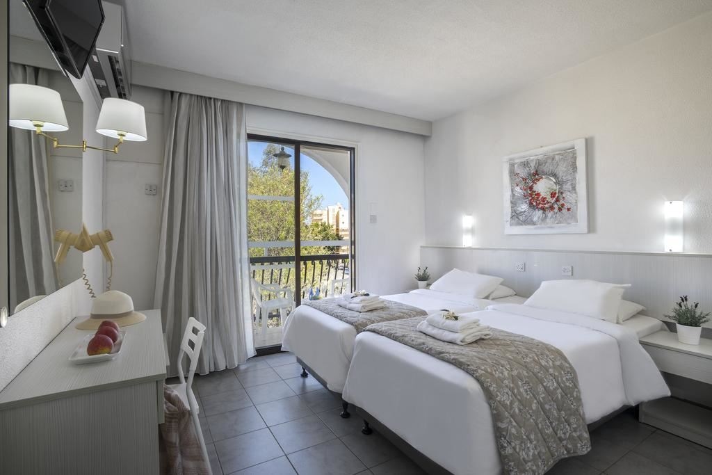 rooms-singleuse-standard-room-balcony