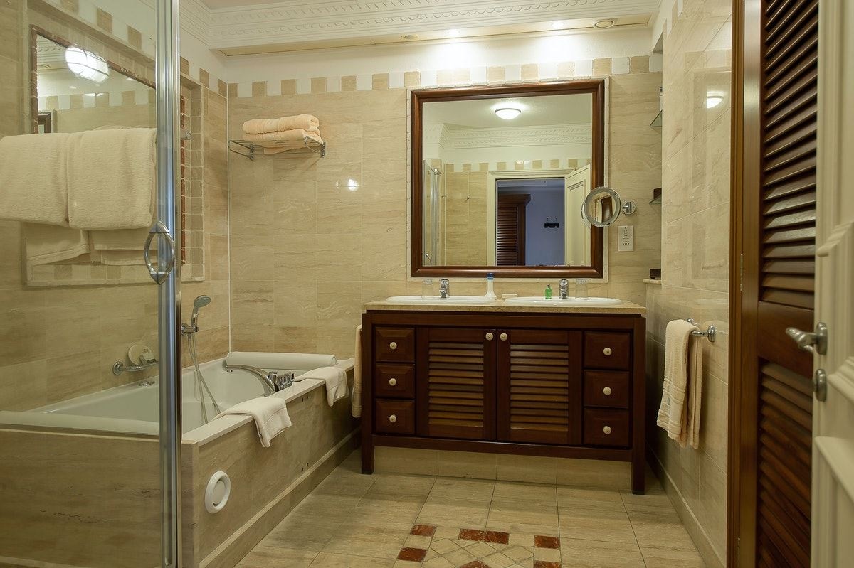 rooms-executive-suite-panorama-view-balcony-or-terrace