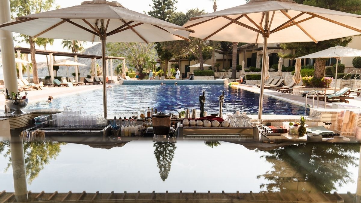 bars-poseidon-pool-bar