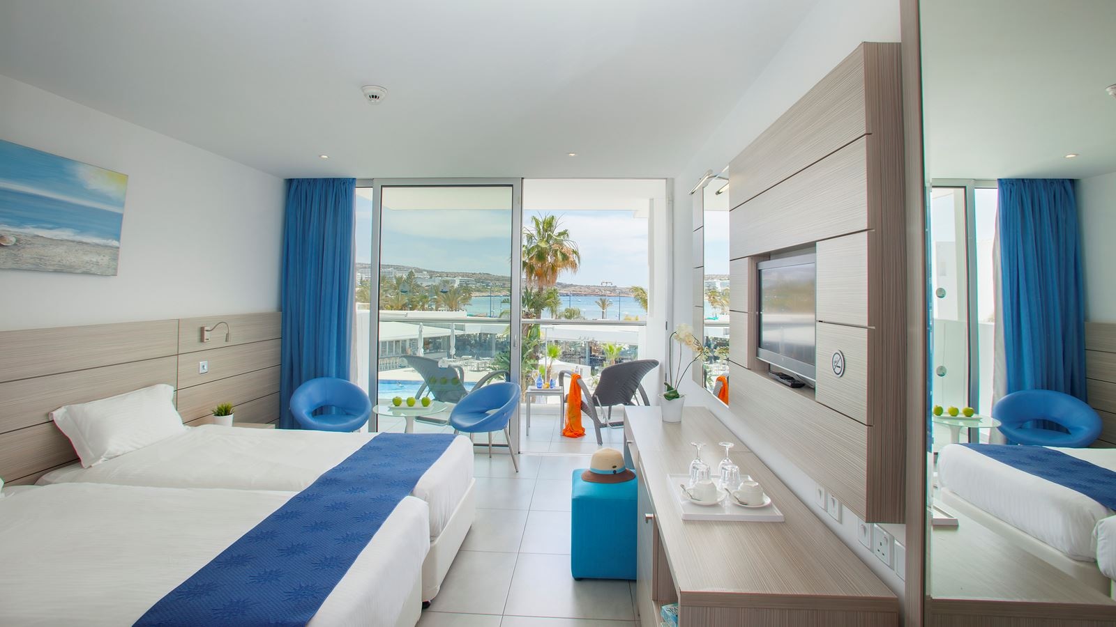 rooms-quad-juniorsuite--seaview-balcony-or-terrace-