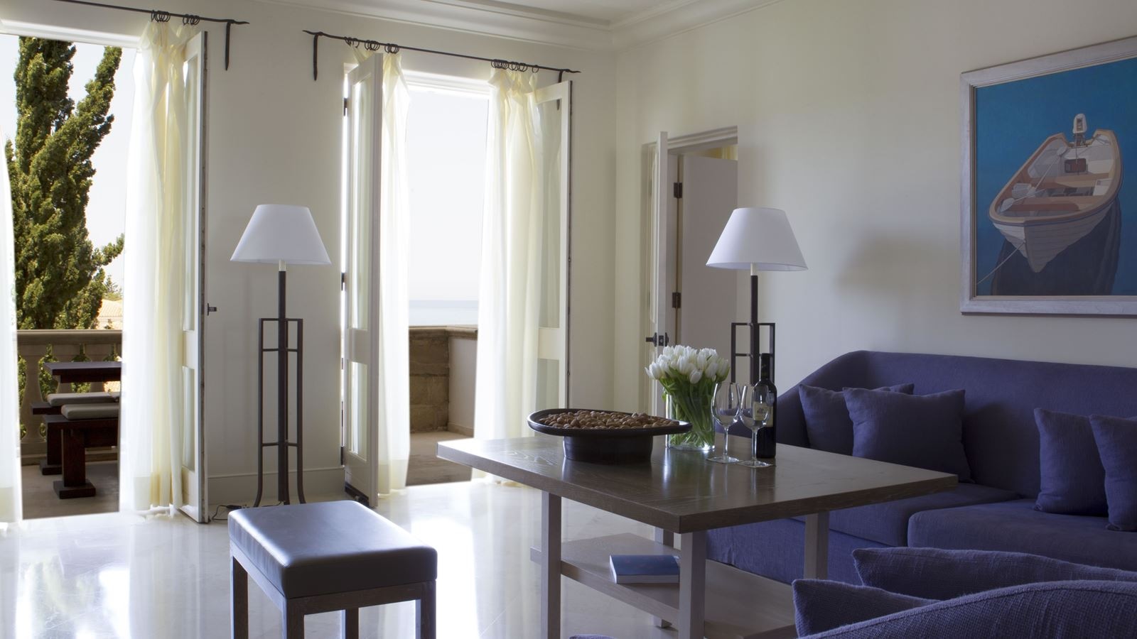 rooms-2-bedroom-familysuite-balcony-or-terrace