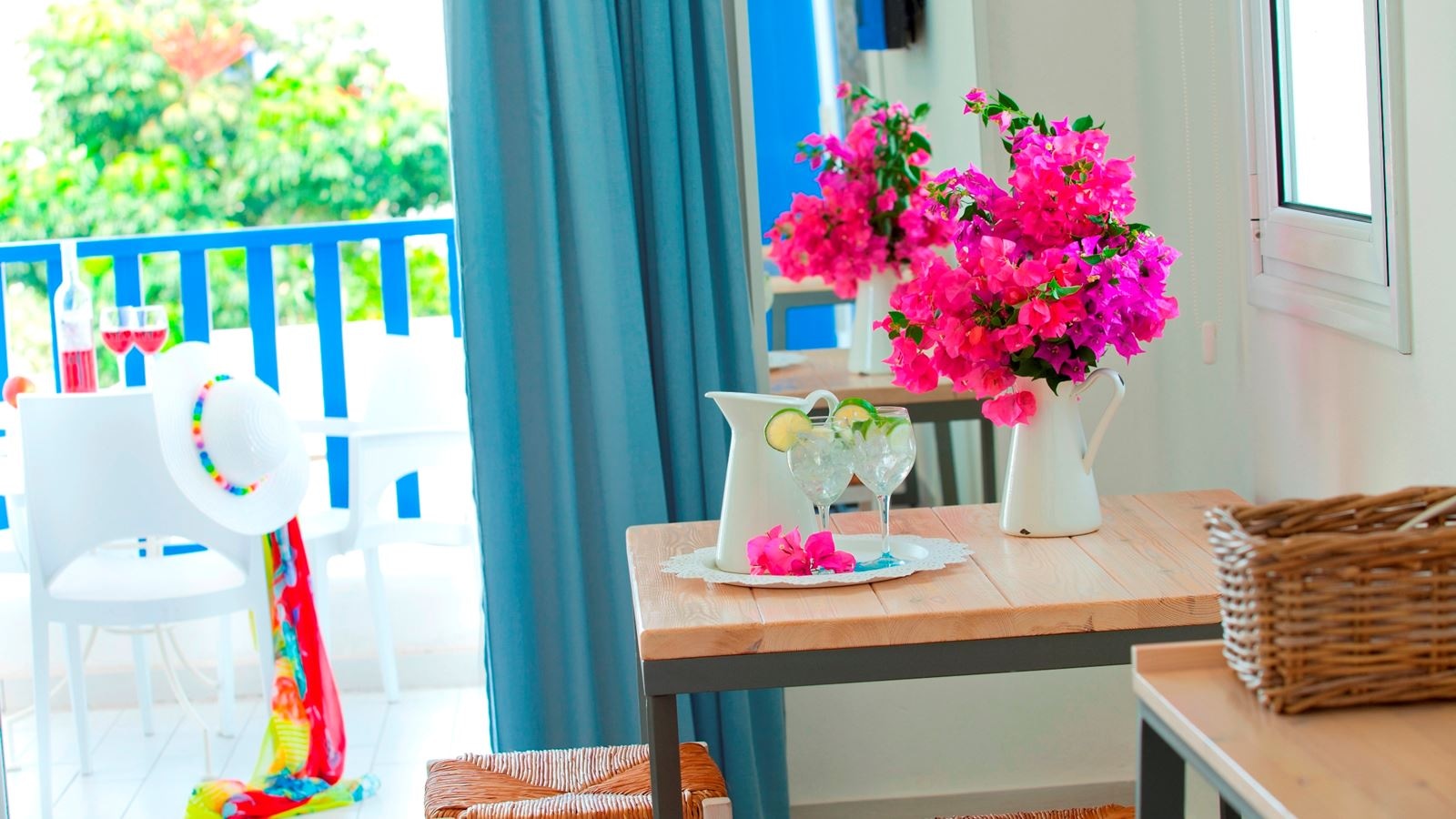 rooms-standard-studio-balcony-or-terrace