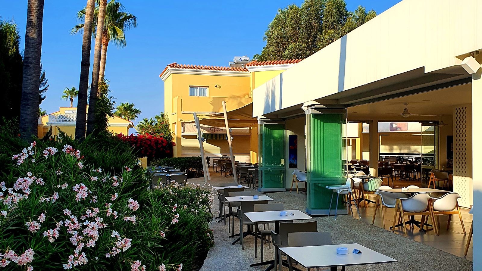 restaurants-restaurants