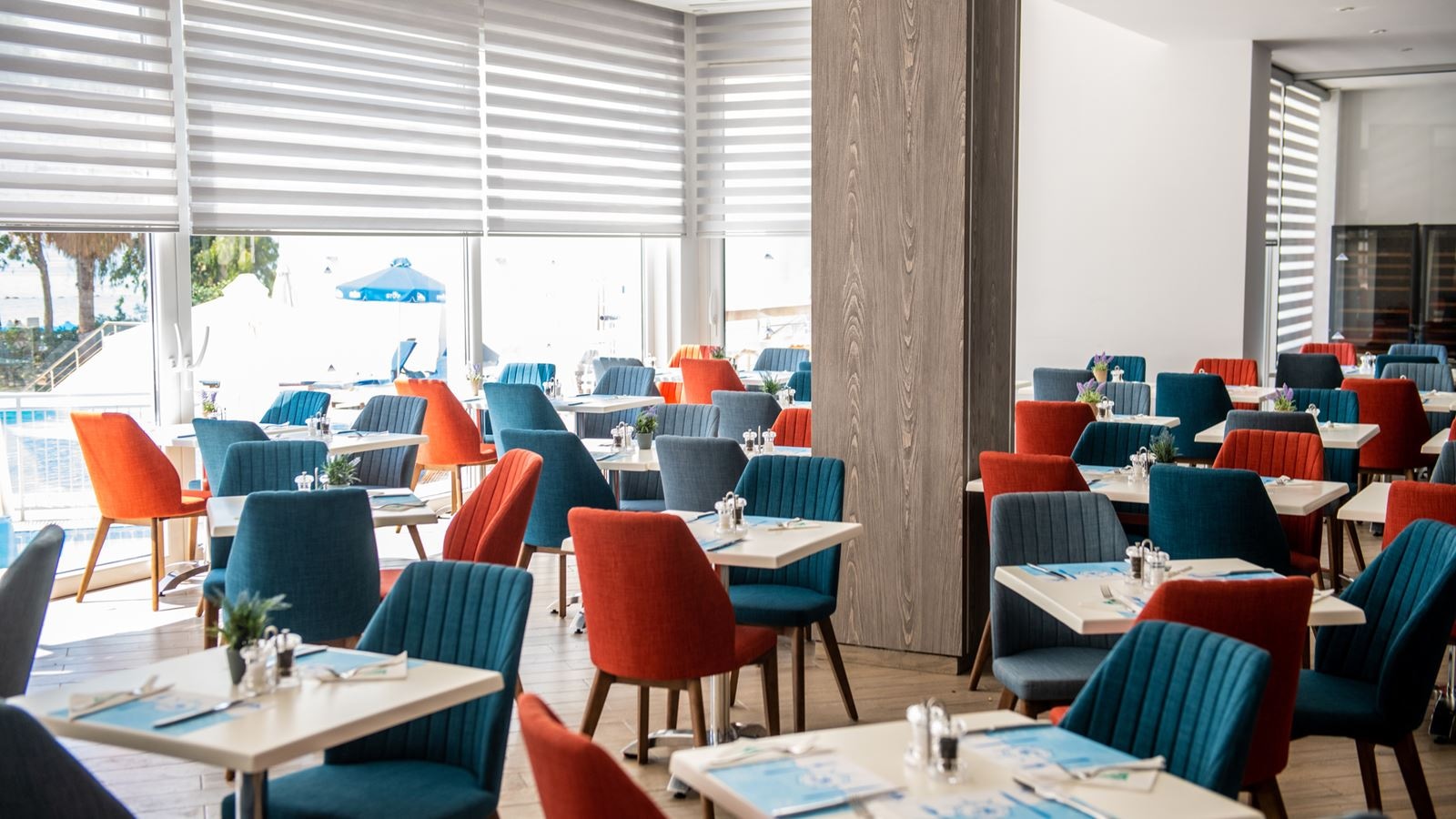 restaurants-restaurant