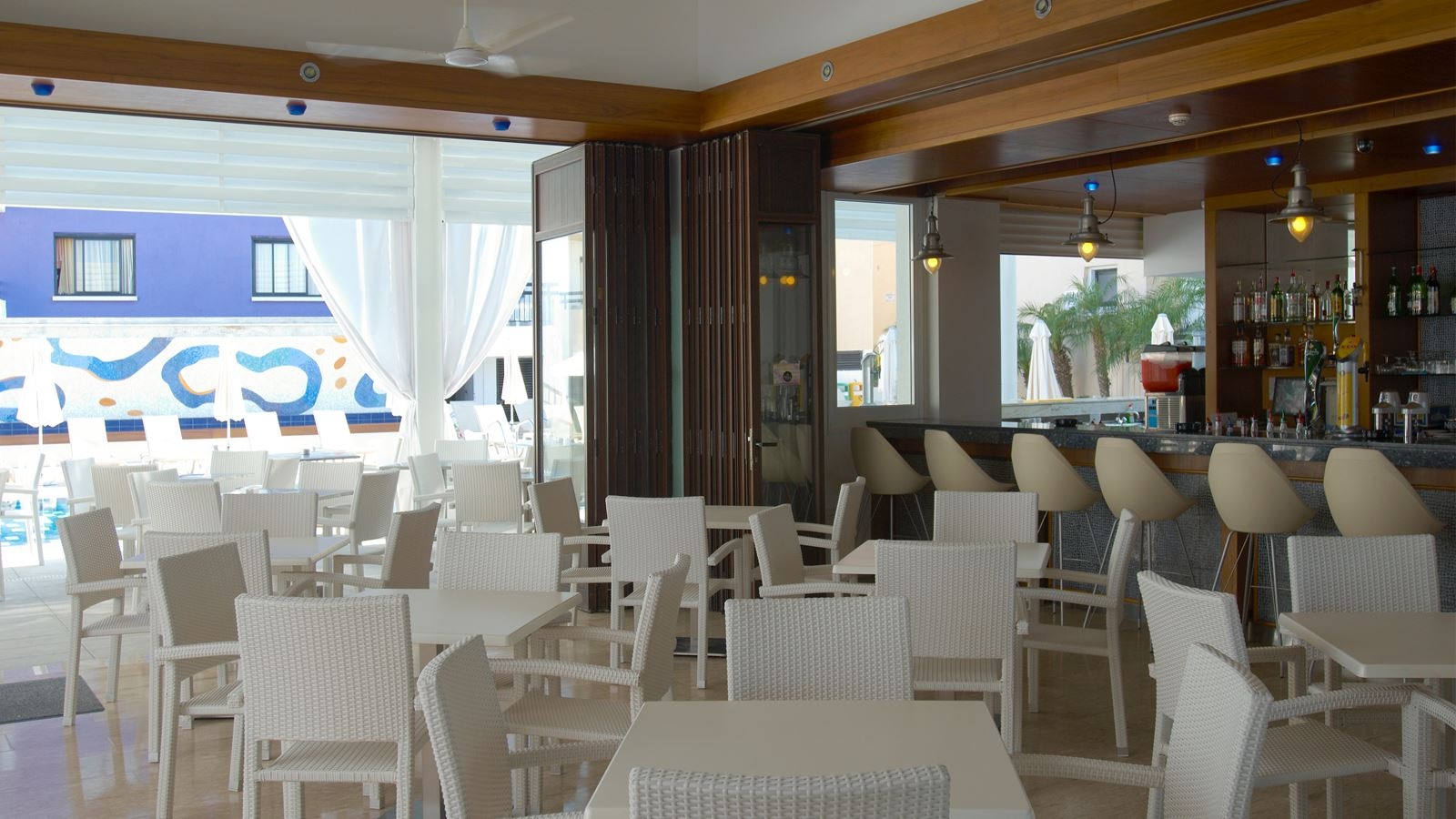 restaurants-restaurants