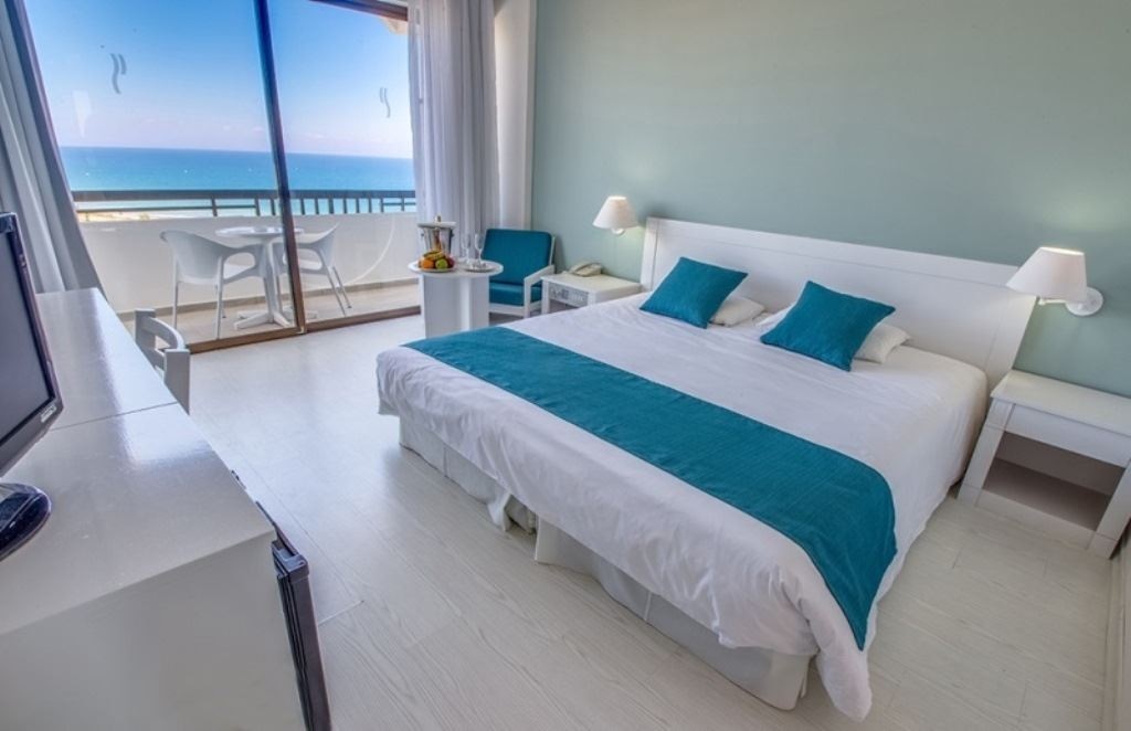 rooms-superior-side-sea-view