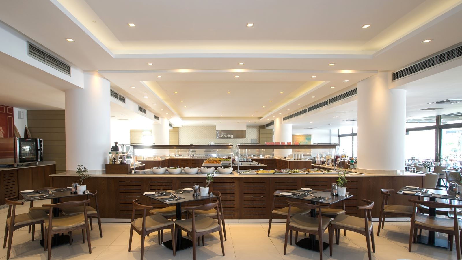 restaurants-restaurant