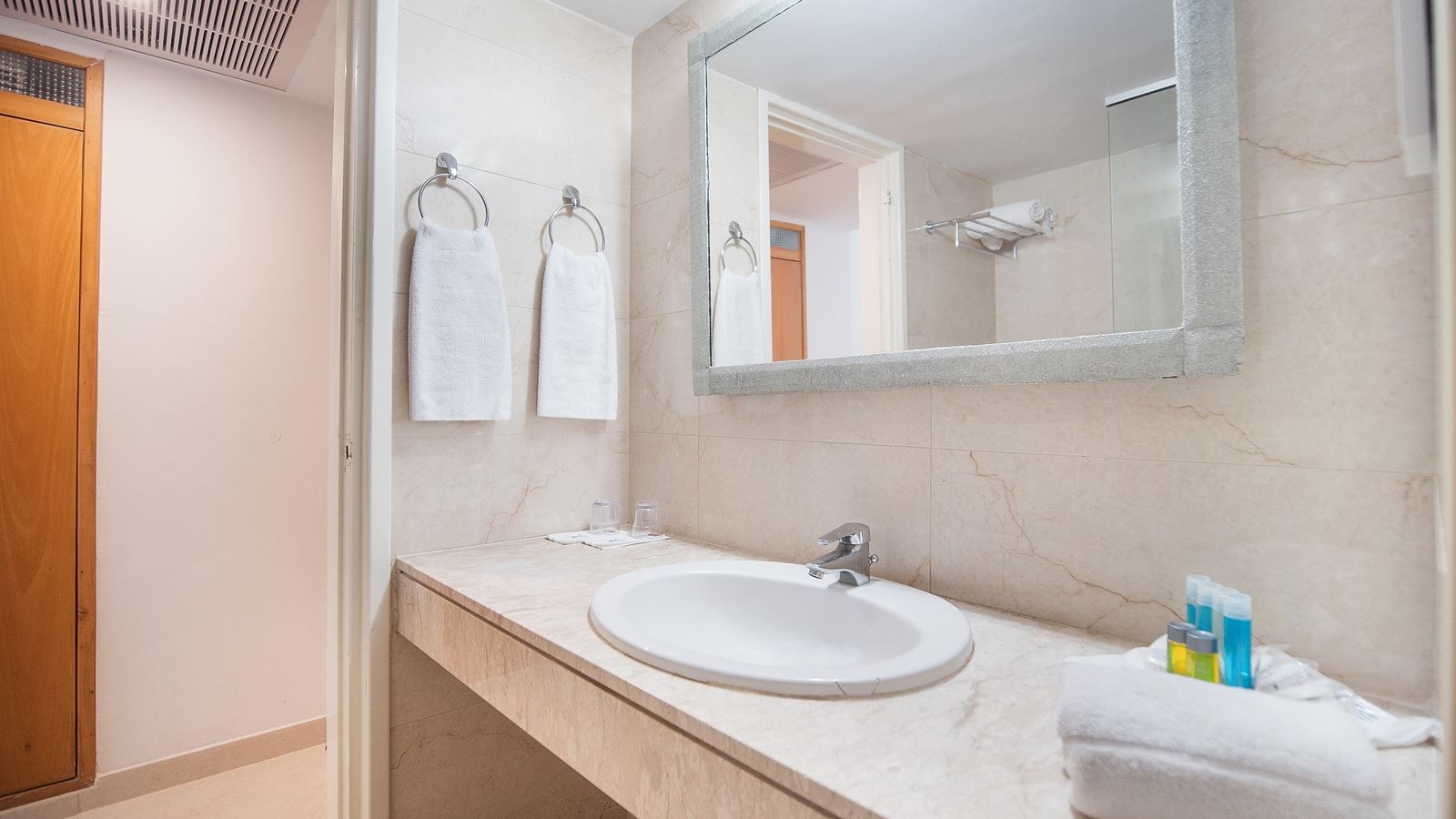 rooms-standard-double-side-seaview