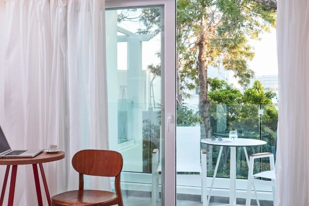 rooms-standard-room-garden-view