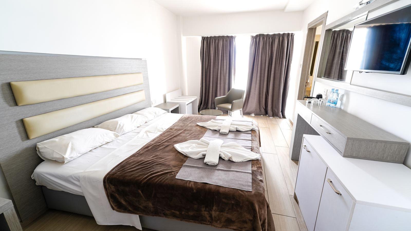 rooms-singleuse-room-balcony