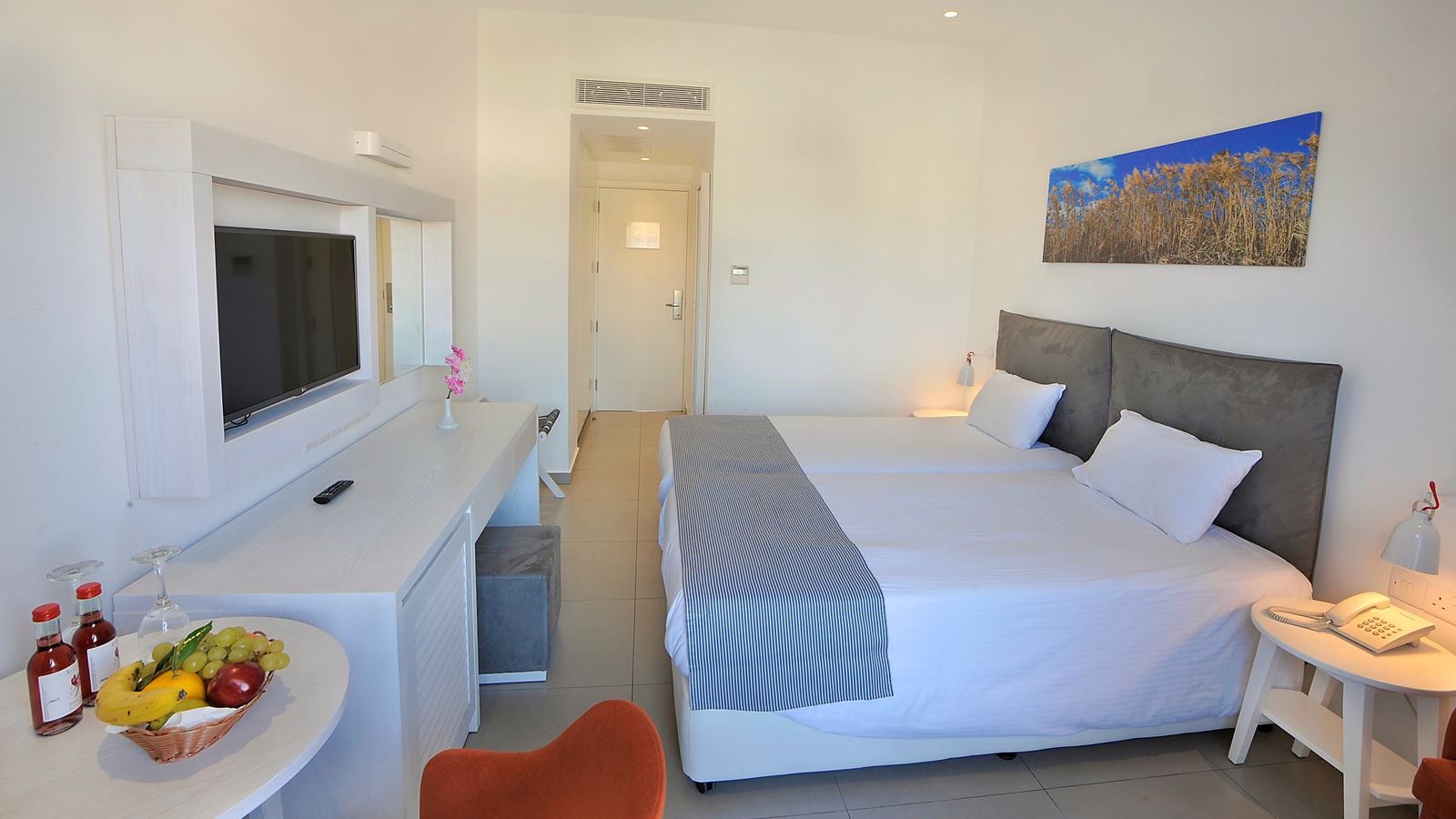 rooms-standard-room-inland-view-balcony