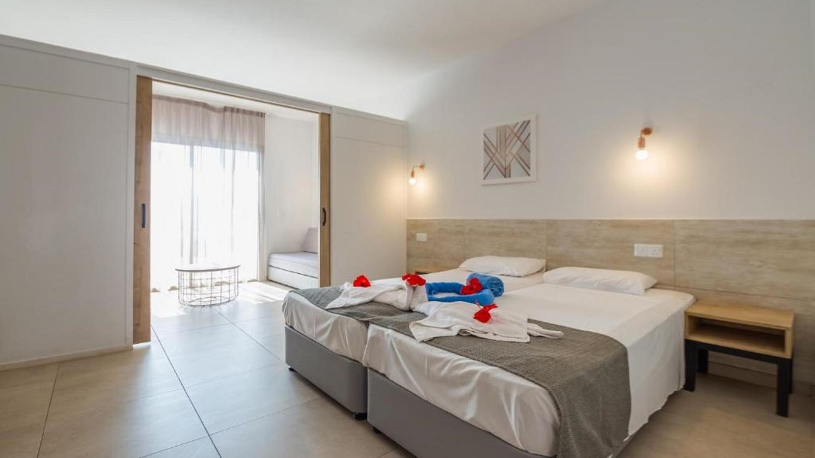 rooms-familyroom-inland-view-balcony