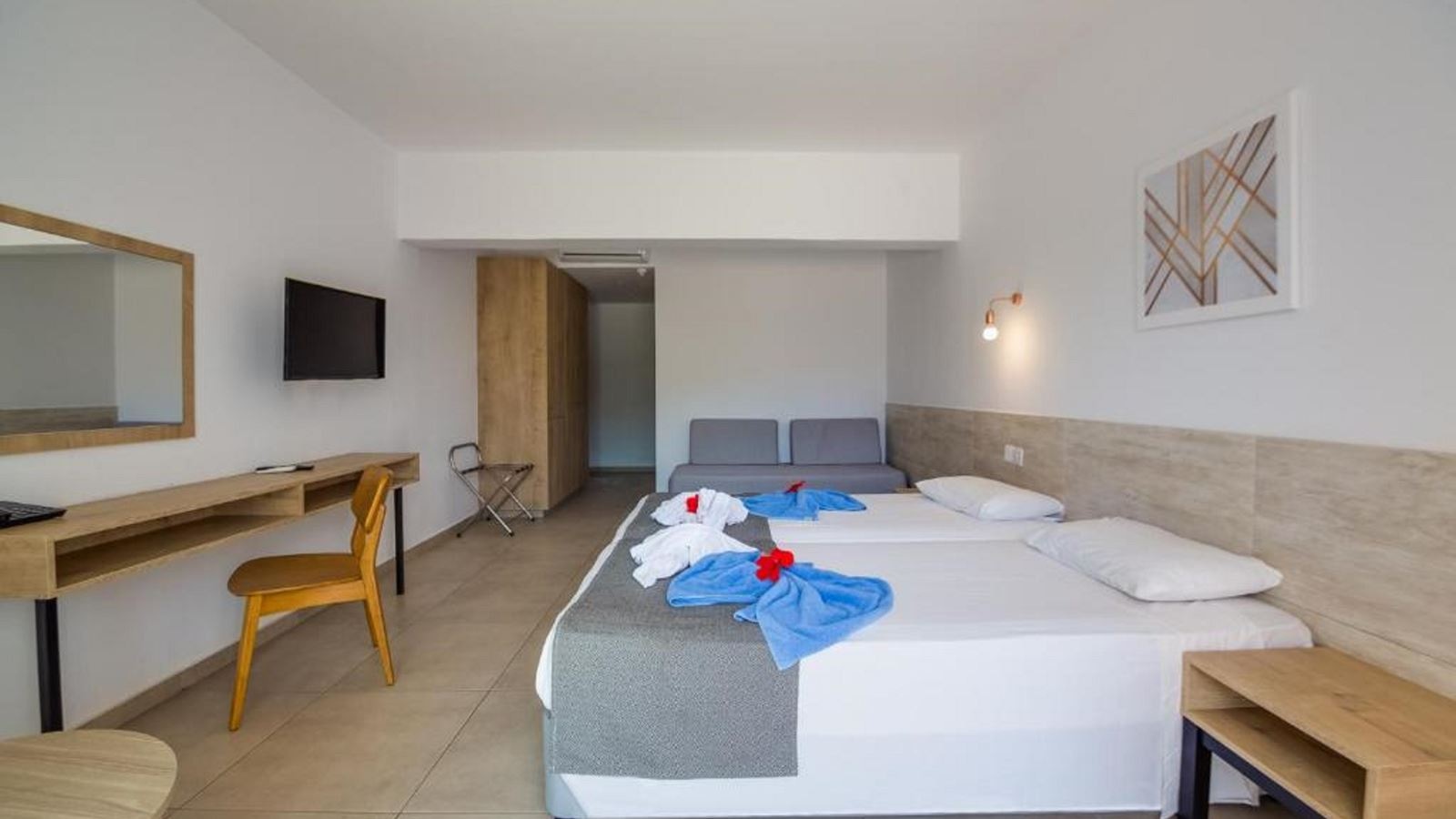 rooms-twin-standard-room-lateralseaview-balcony-or-terrace