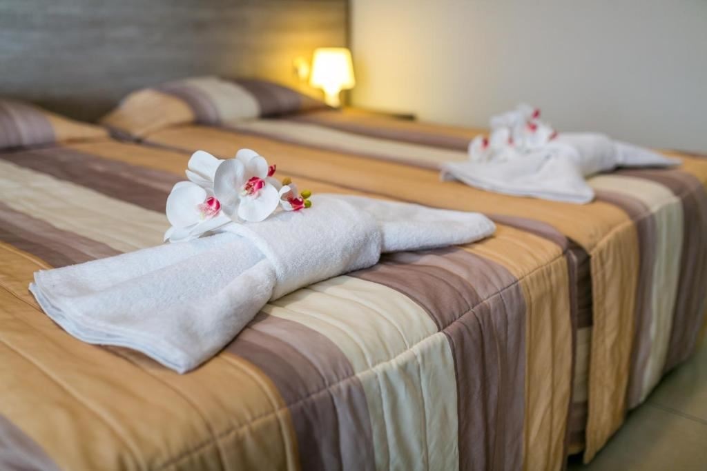 rooms-superior-apartment-balcony