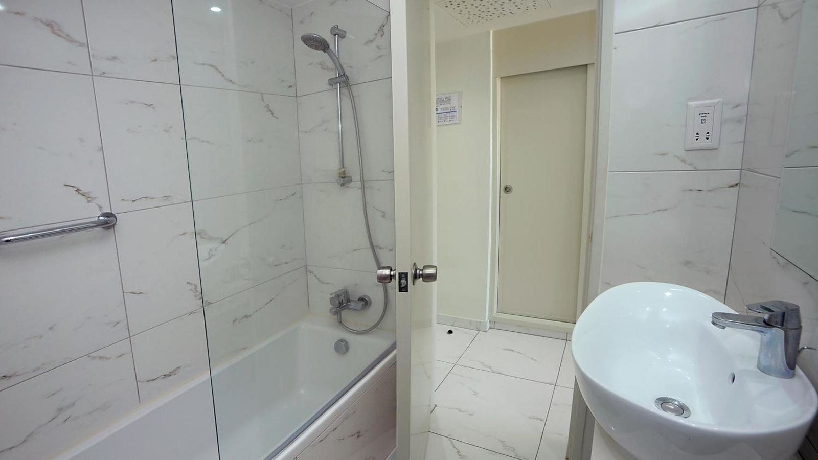 rooms-singleuse-superior-room-seaview