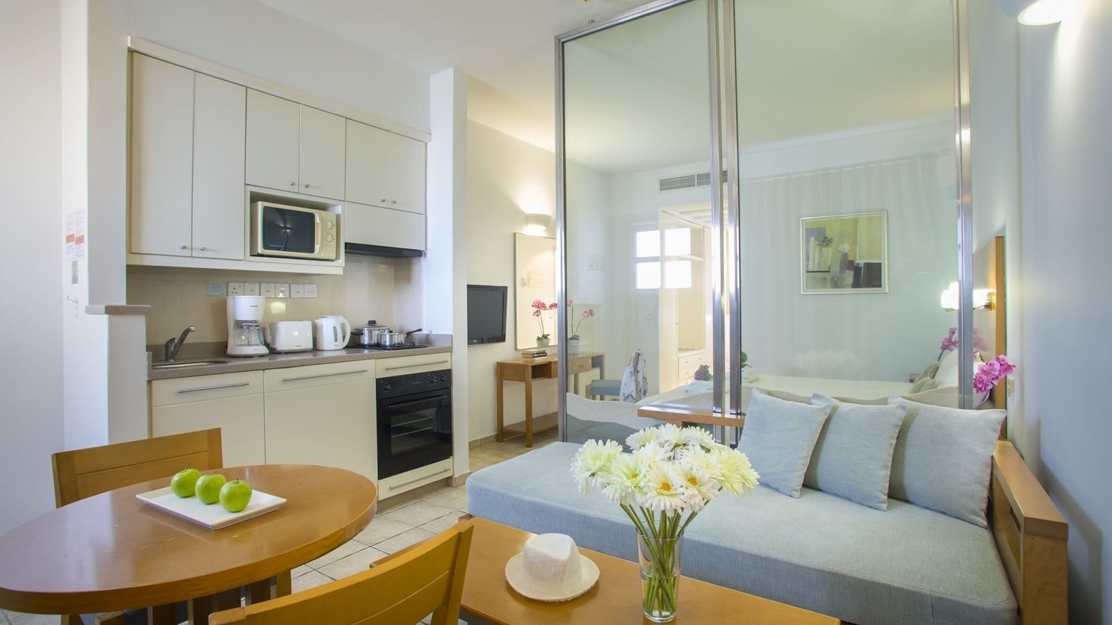 rooms-standard-studio-seaview-balcony-or-terrace