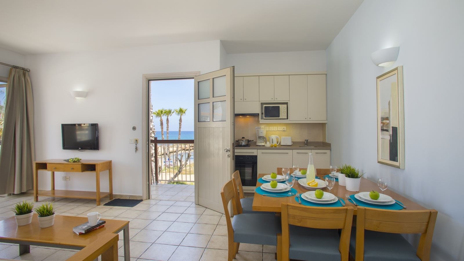 rooms-2-bedroom-standard-apartment-lateralseaview-balcony-or-terrace