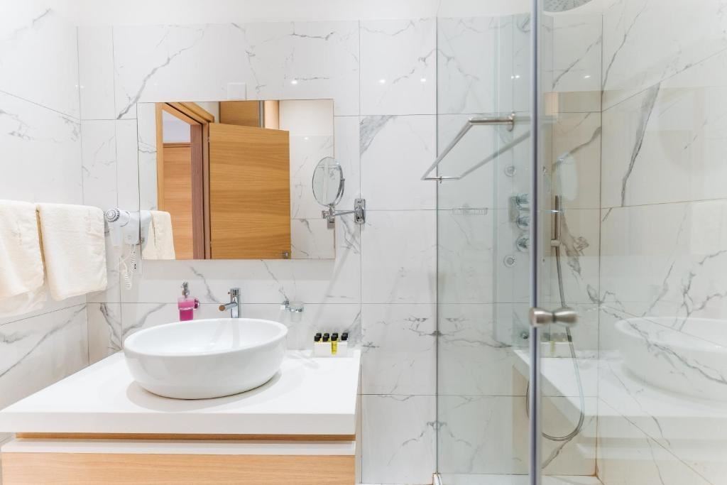 rooms-juniorsuite-seaview