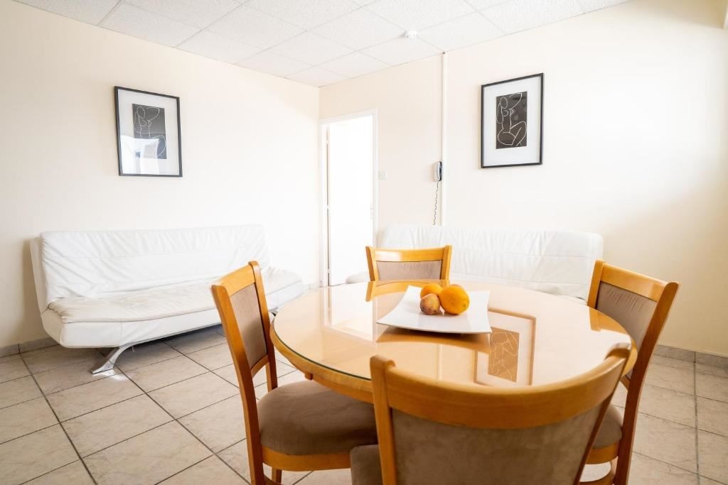 rooms-1-bedroom-standard-apartment-seaview-balcony-or-terrace