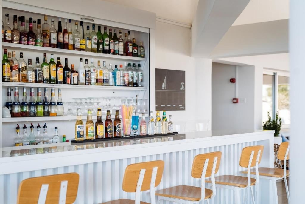 bars-sunset-bar-and-terrace