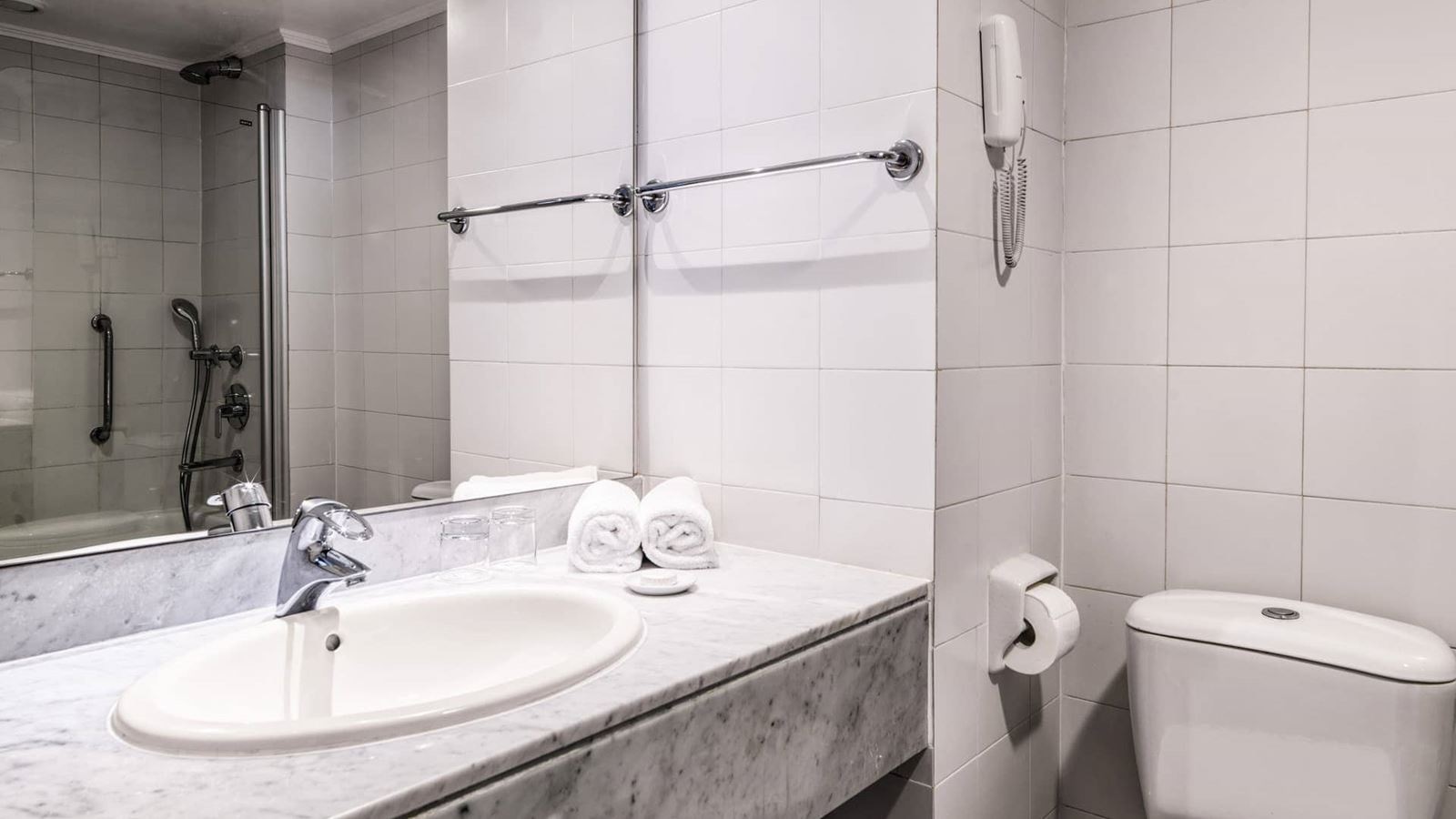 rooms-twin-standard-room-seaview