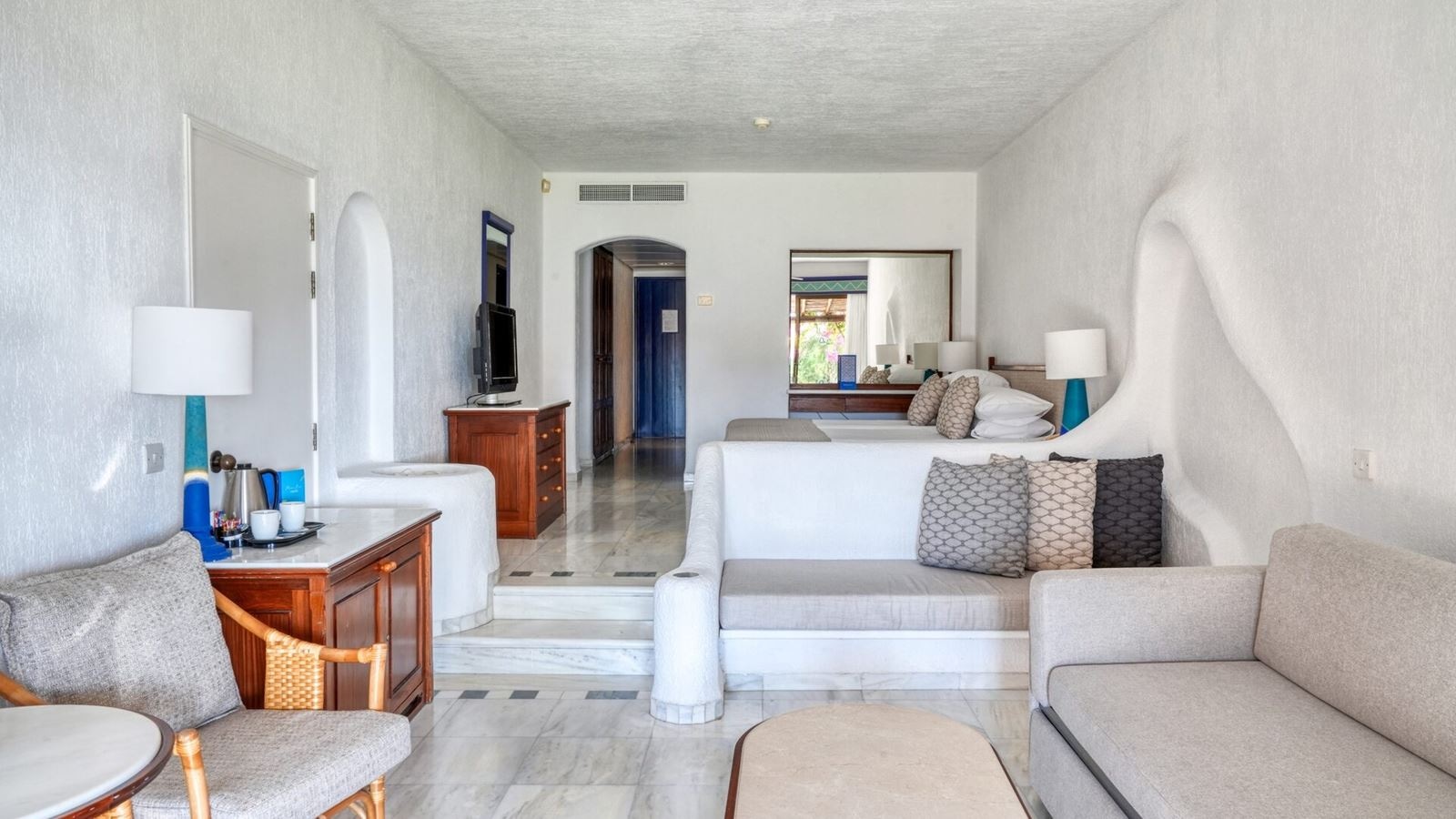 rooms-standard-studio-gardensea-view-balcony-or-terrace