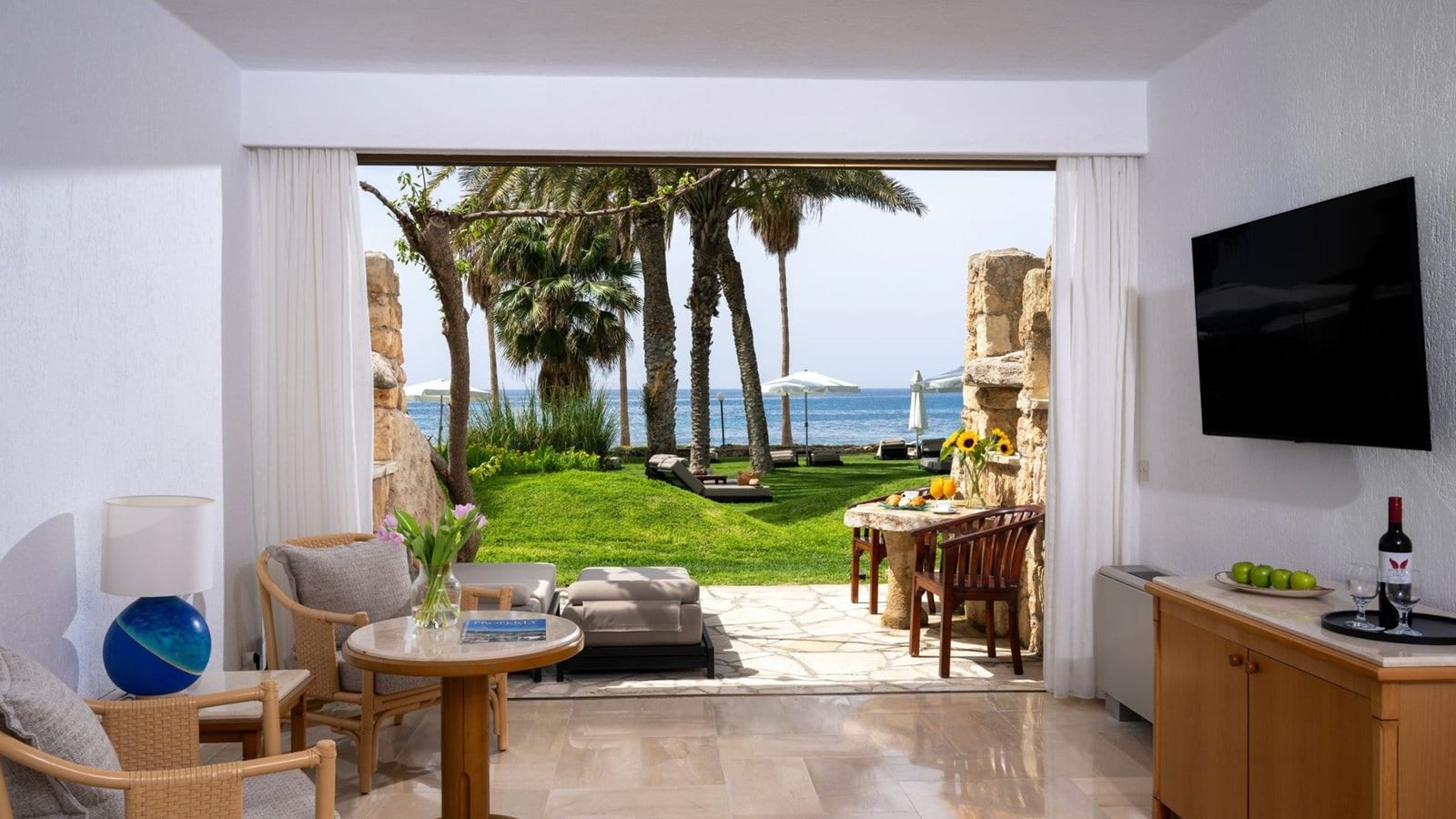 rooms-beach-suite-seaview-terrace
