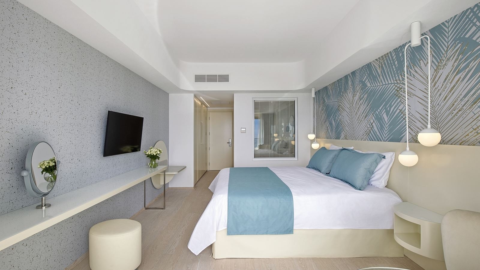 rooms-superior-room-balcony