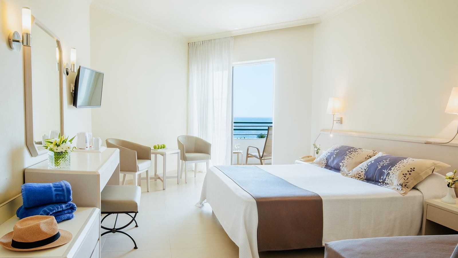 rooms-twin-standard-room-seaview