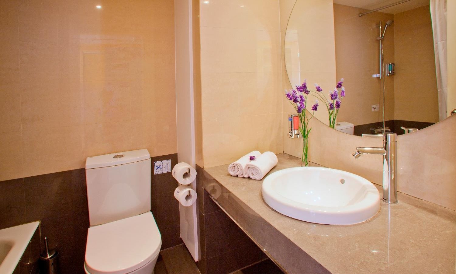 rooms-single-room-seaview-balcony