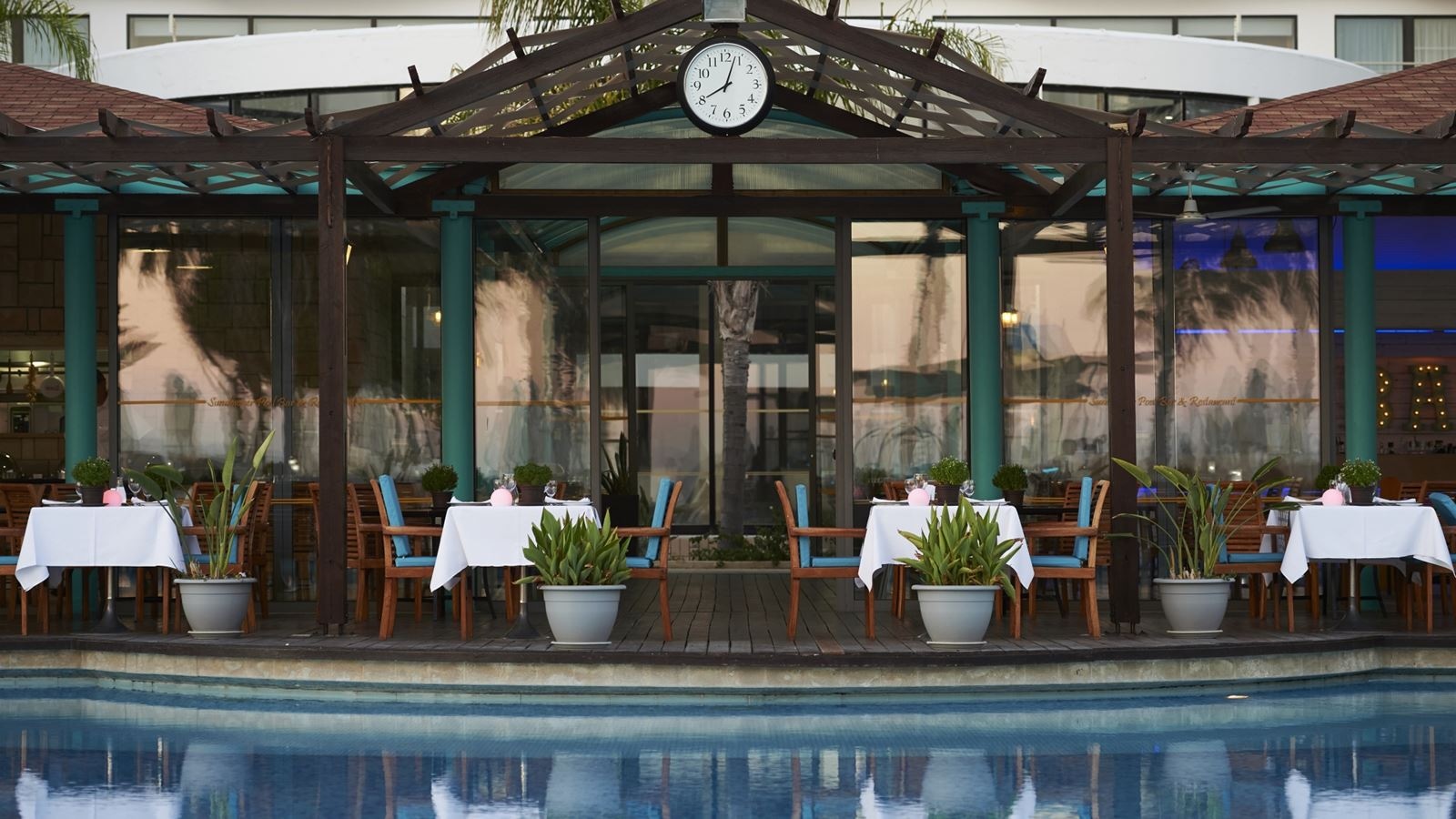 restaurants-pool-restaurant