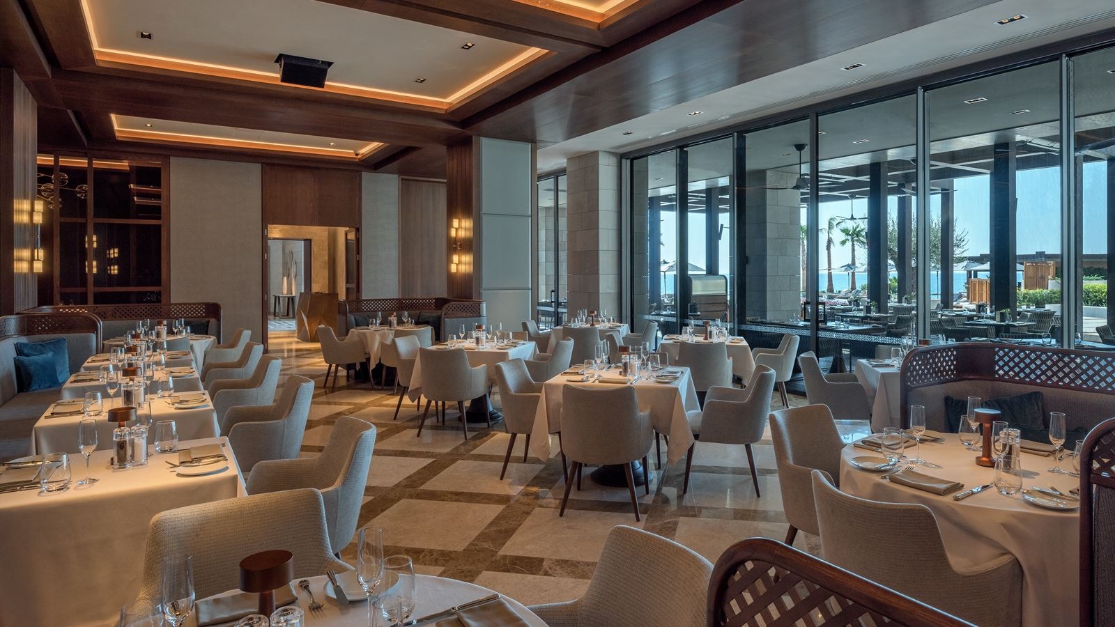 restaurants-restaurants