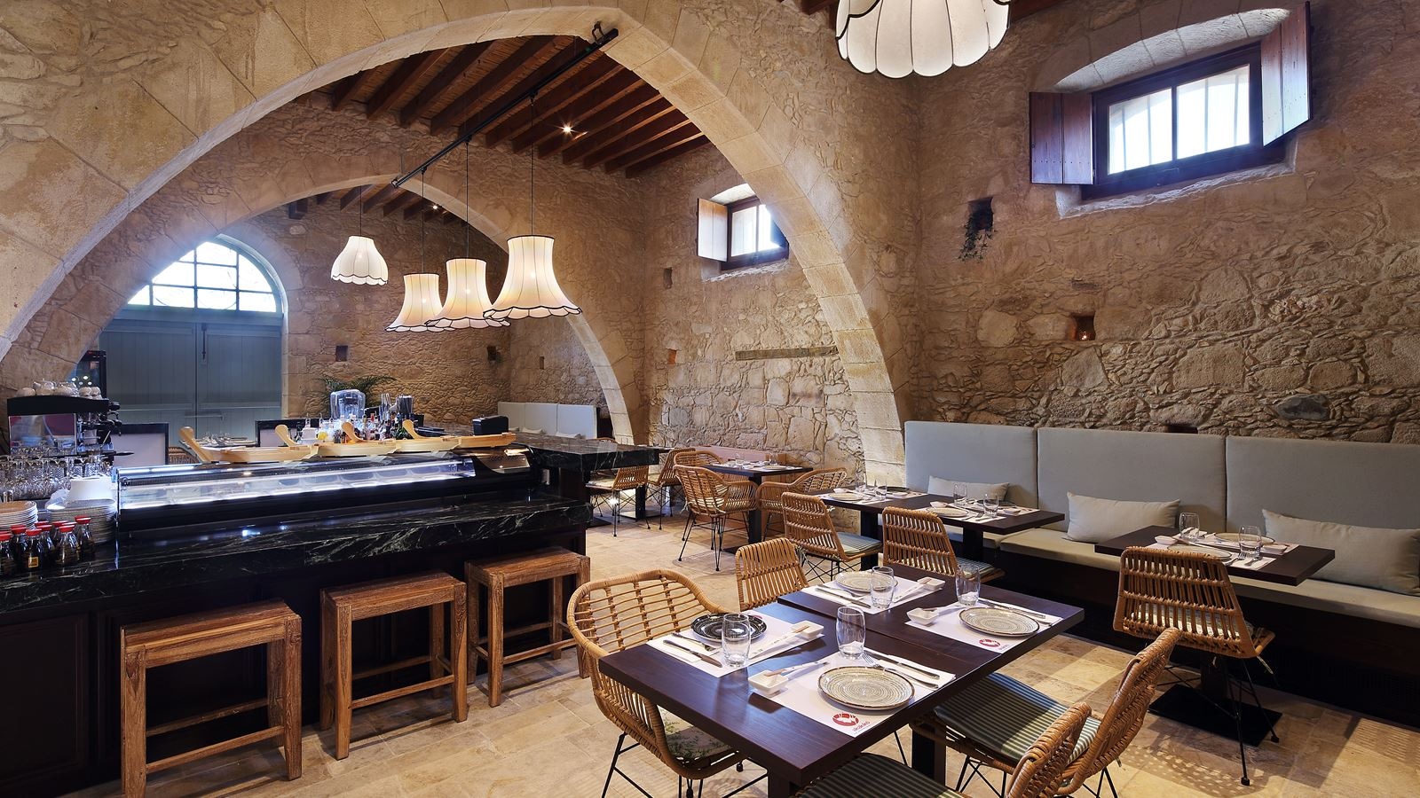 restaurants-restaurants