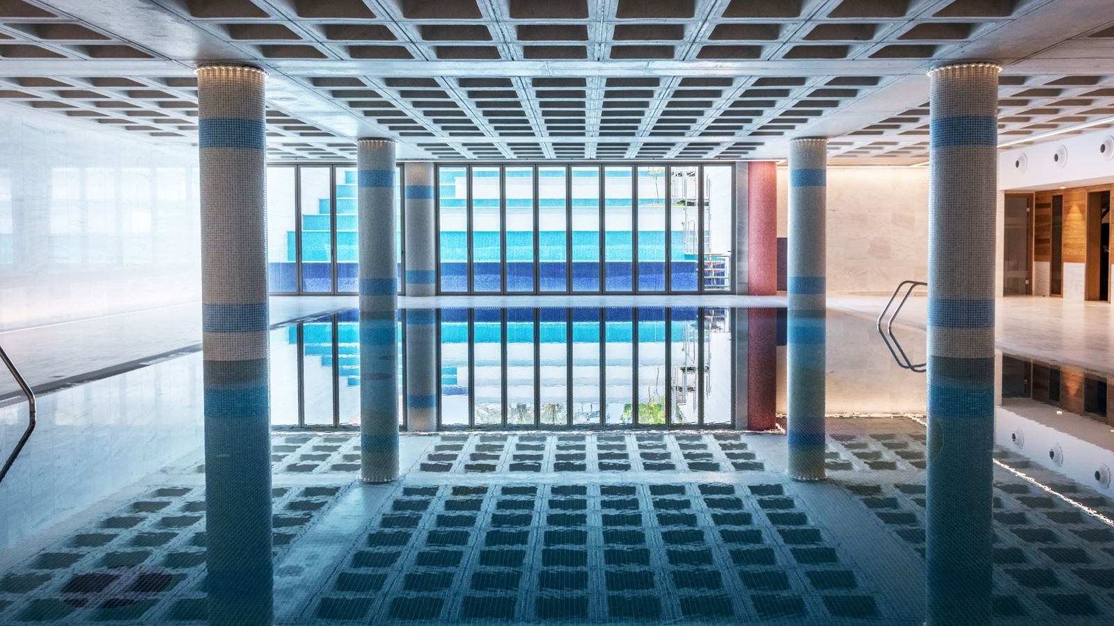 pools-indoor-pool