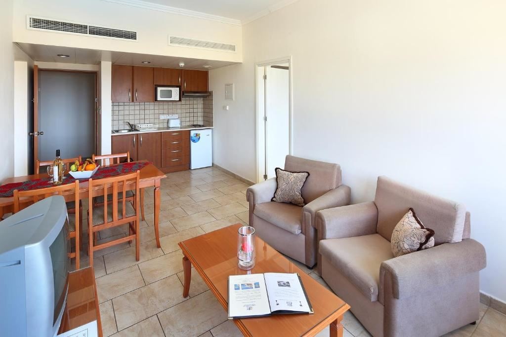 rooms-2-bedroom-standard-apartment