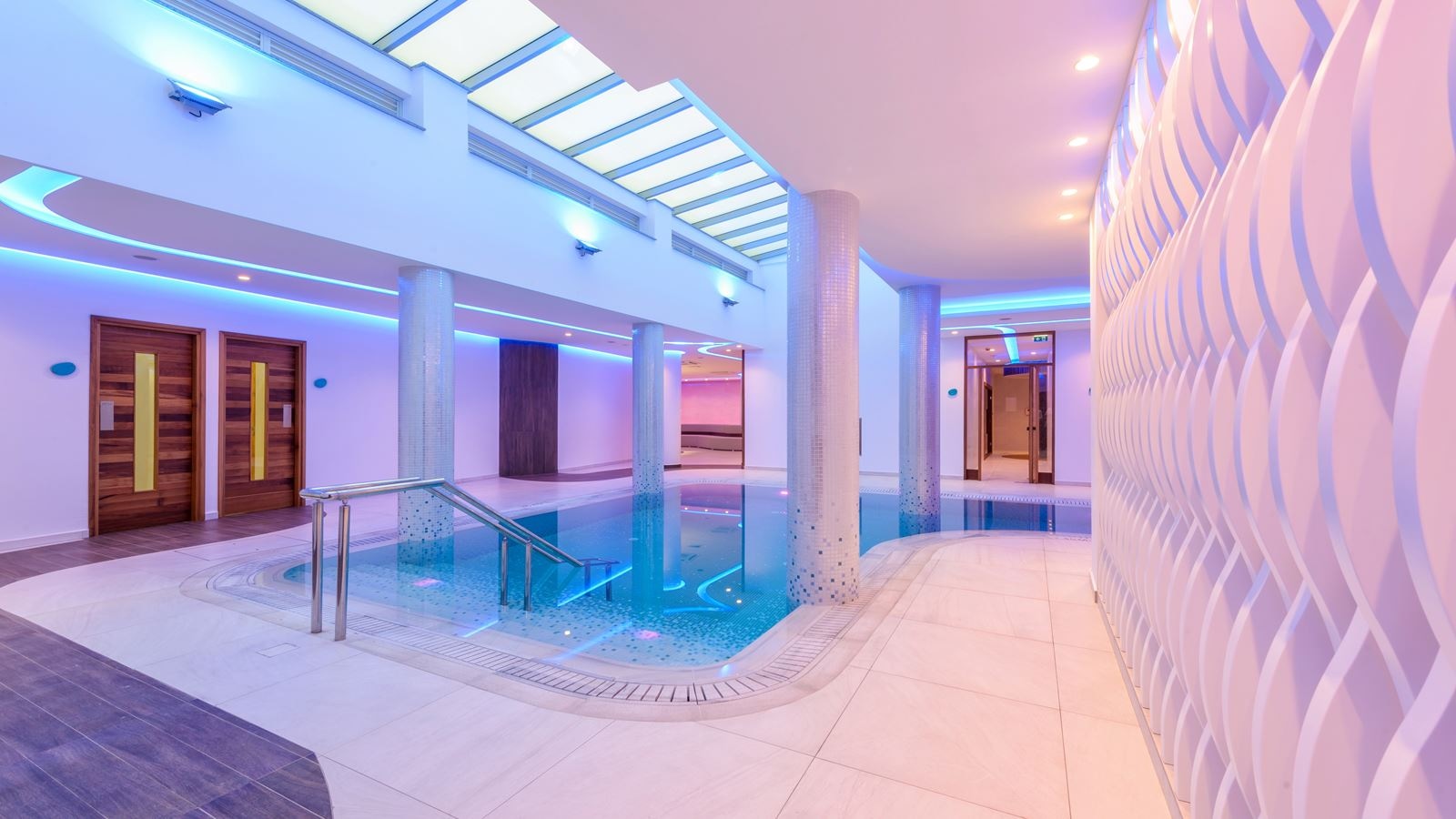 pools-outdoor--indoor-pool