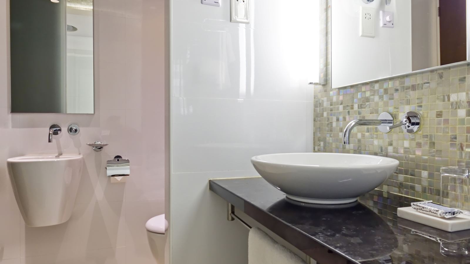 rooms-deluxe-room-garden-view-swimup