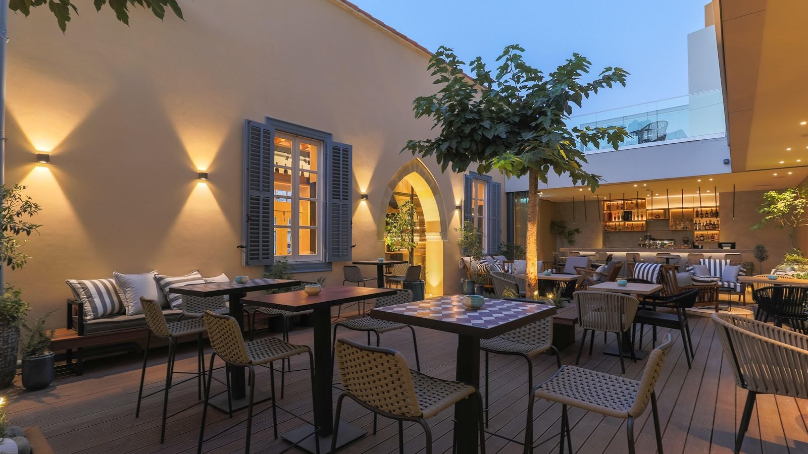 restaurants-restaurants