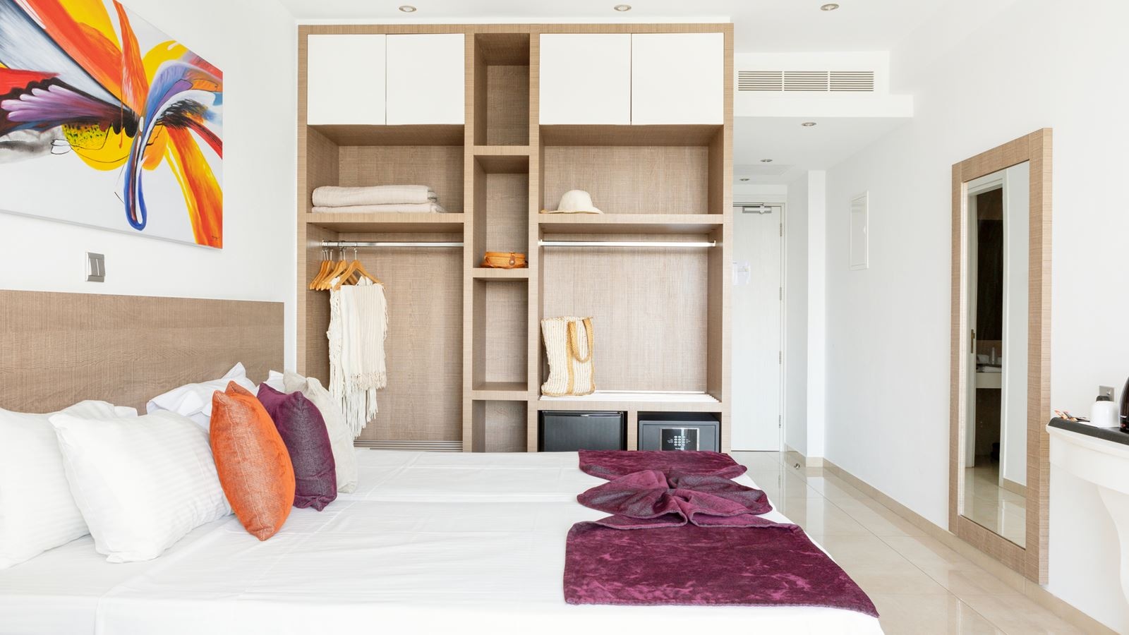 rooms-superior-room-seaview-terrace