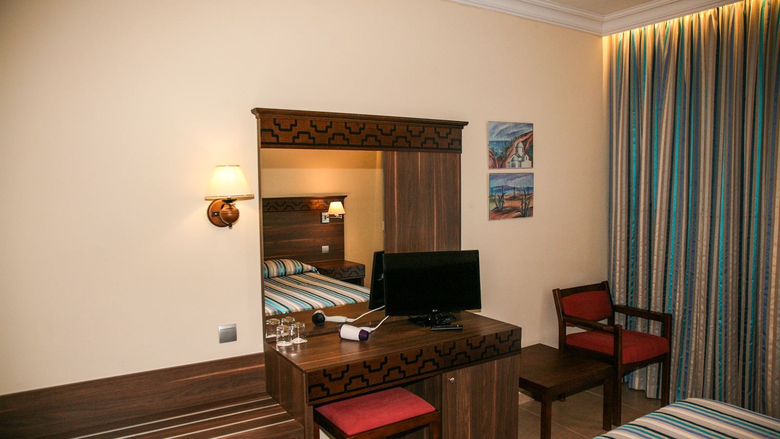 rooms-twin-standard-room