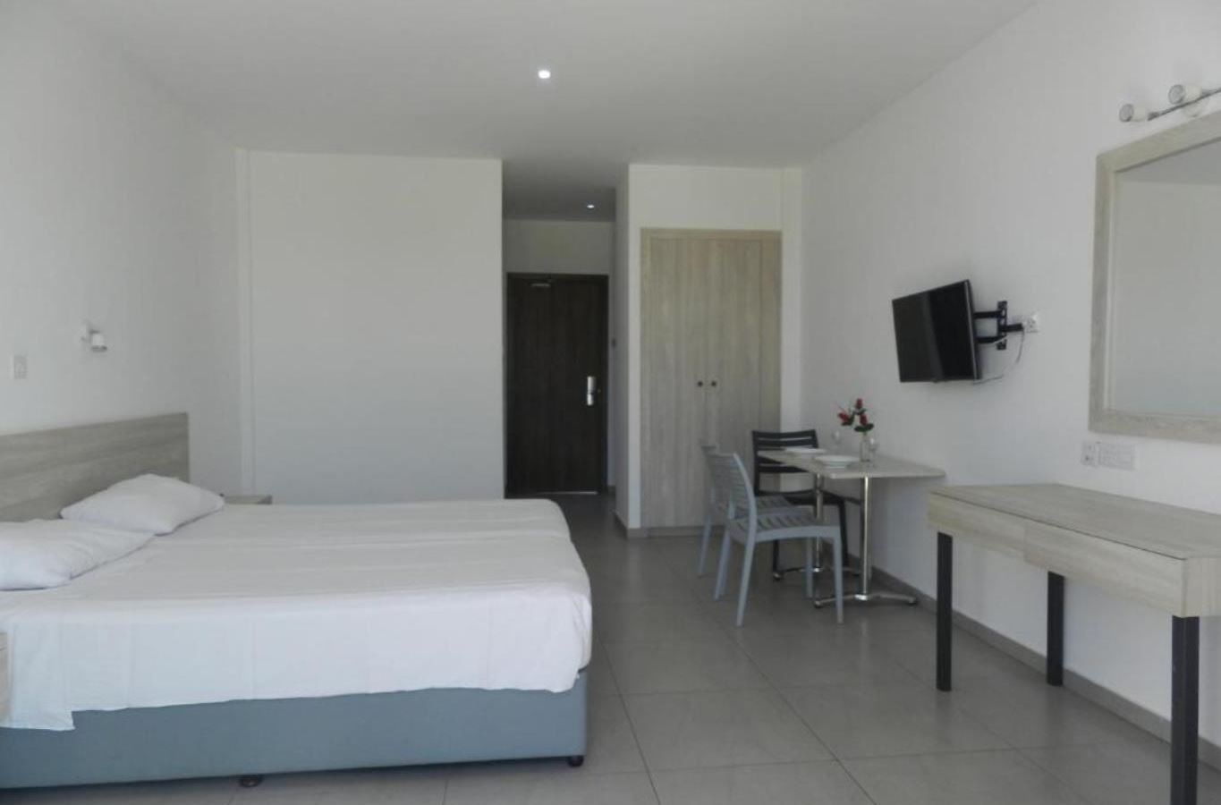 rooms-1-bedroom-superior-apartment