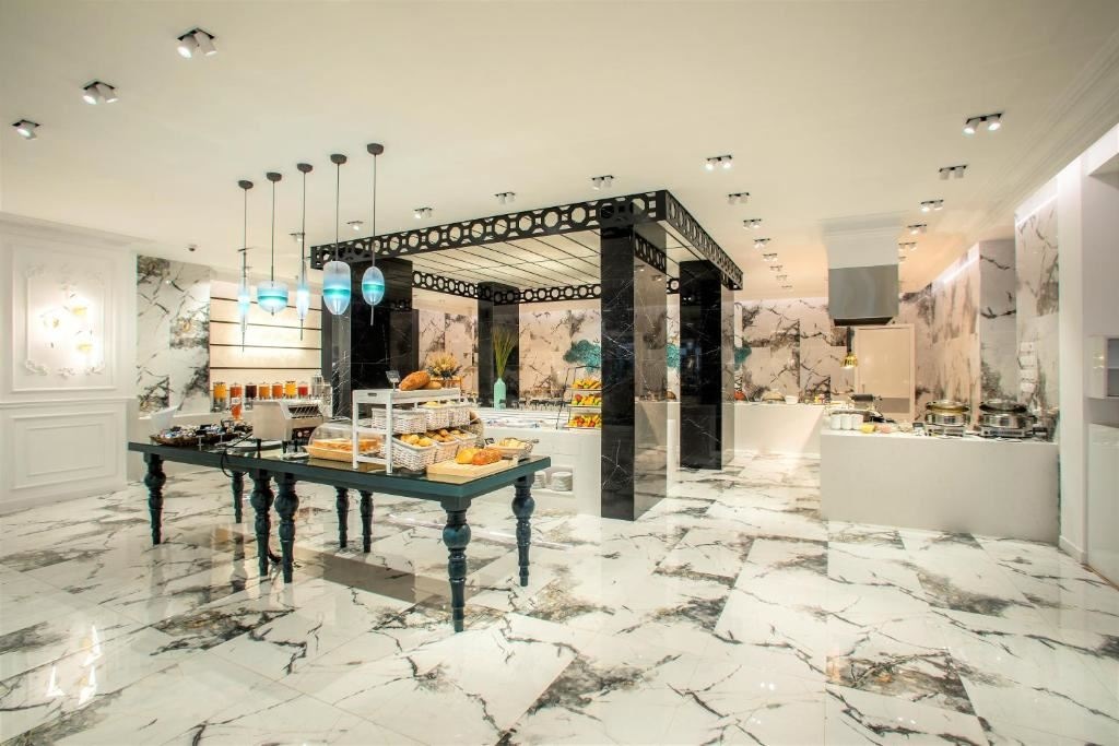 restaurants-restaurants