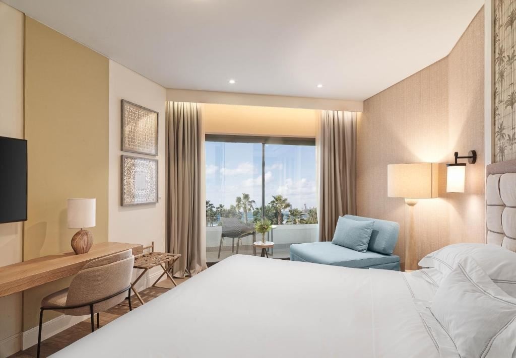 rooms-deluxe-room-sea-view