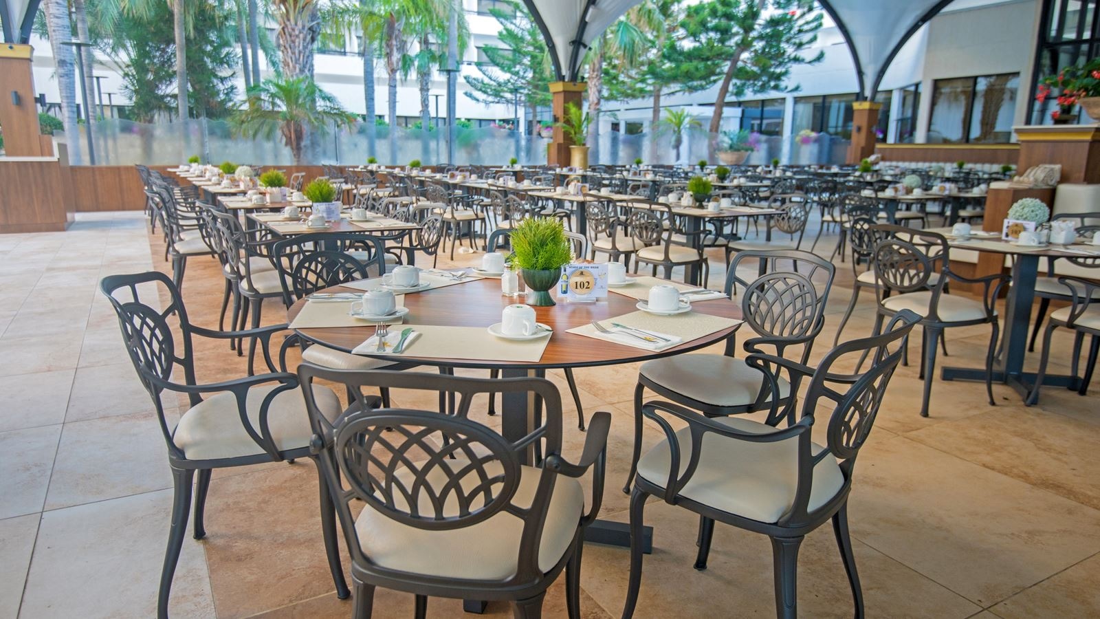 restaurants-dionysos-restaurant