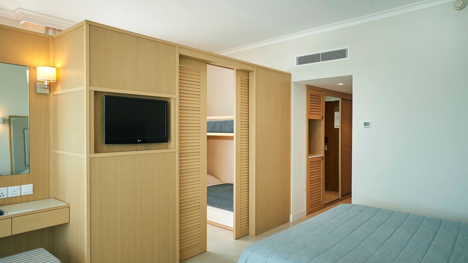 rooms-family-suite-sea-view